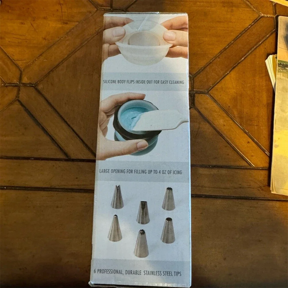OXO Good Grips 8pc Icing Decorating Bottle Kit w/ 6 Tips Reusable 4 oz